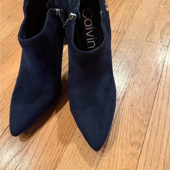 Calvin Klein Blue Suede Pointed-Toe Ankle Booties – Women’s Size 7 - Picture 3 of 5